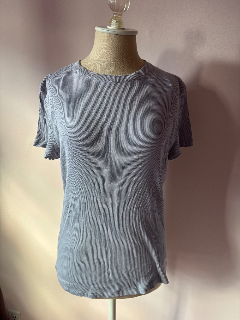 Theory ribbed gray top